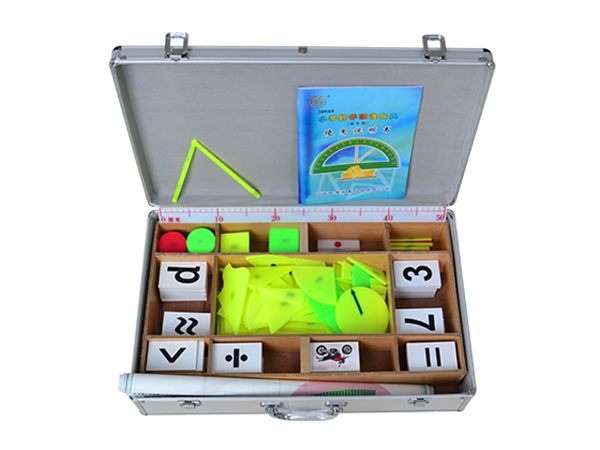 小學(xué)高年級(jí)數(shù)學(xué)磁性教具